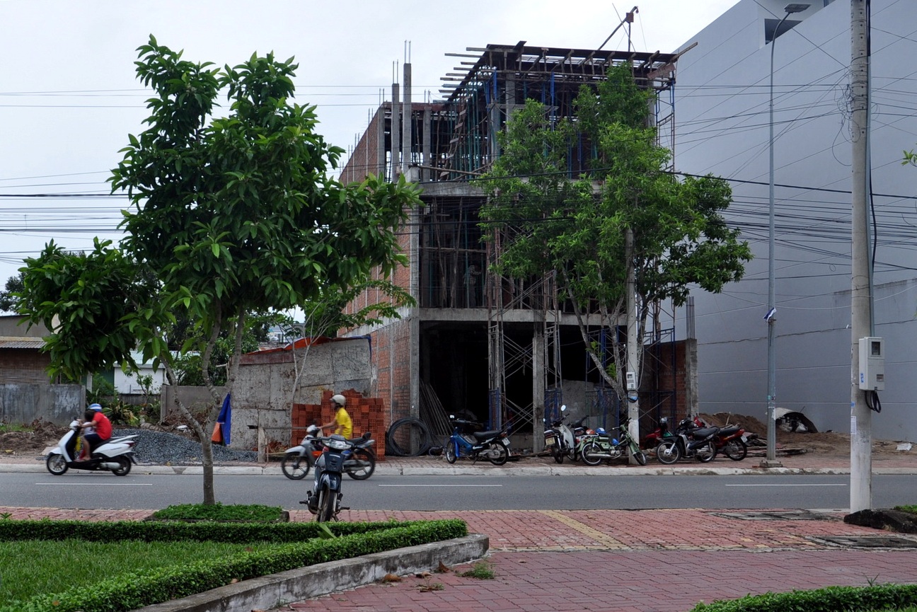 Ho&aacute;n[-]đổi[-]đất[-]&ldquo;xịn"[-]cho[-]b&iacute;[-]thư[-]Th&agrave;nh[-]ủy[-]B&agrave;[-]Rịa